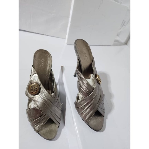 Authentic GUCCI Patent Hysteria Clogs Shoe Size 40C - Picture 1 of 16